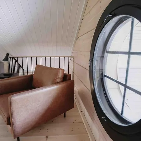 Iisland Aava 아파트