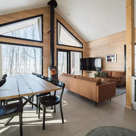 아파트 Iisland Aava *